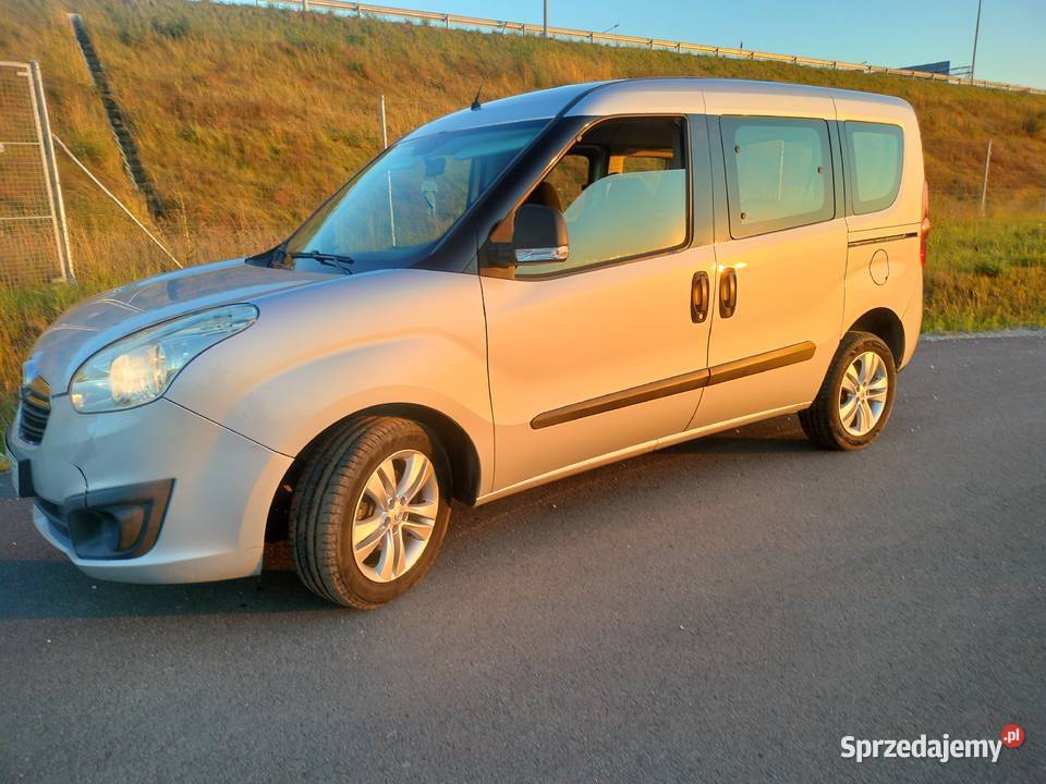 Opel Combo 2013 16 Diesel euro 5 Klima 1600cm3 Ostrów Mazowiecka