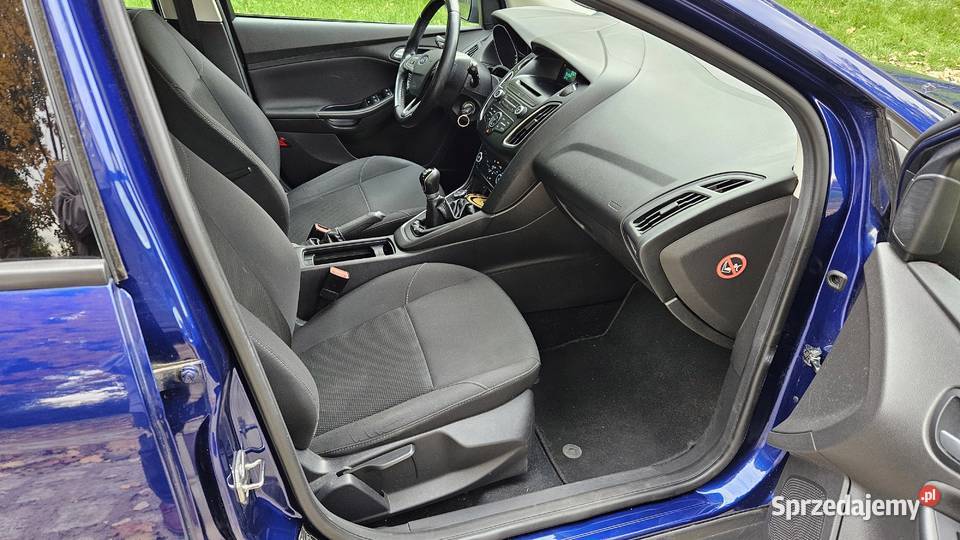 Ford Focus 2016r 16 benzyna 125 salonowy