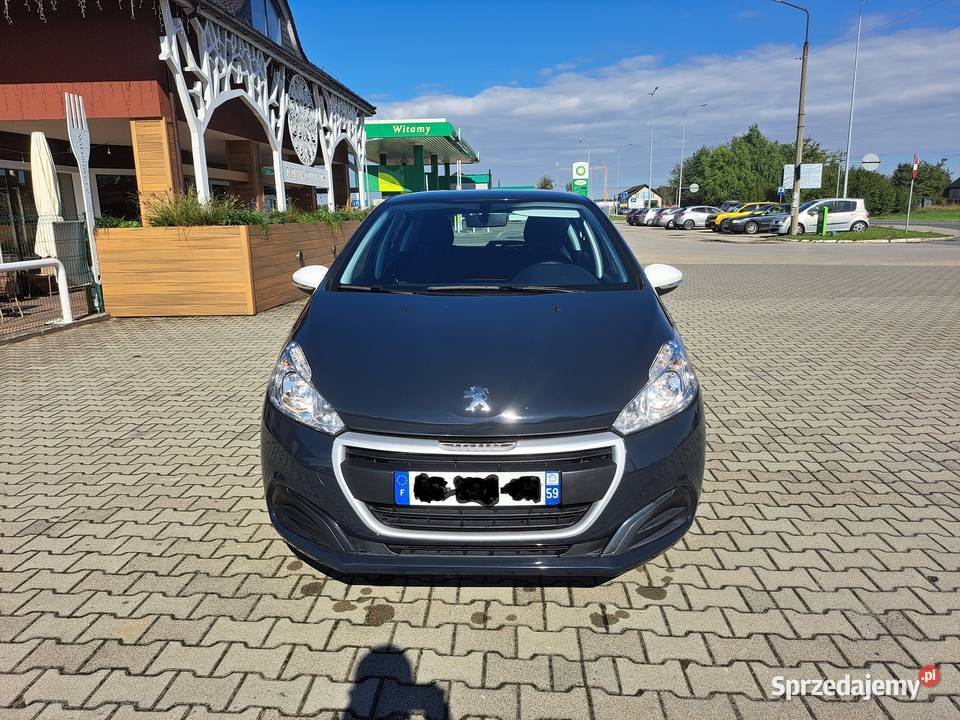 Peugeot 208 benzyna 2019r 84200 klima serwis grafitowy Bielany