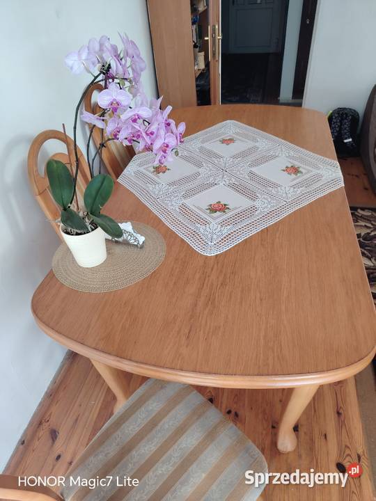 Drewniany stół duży