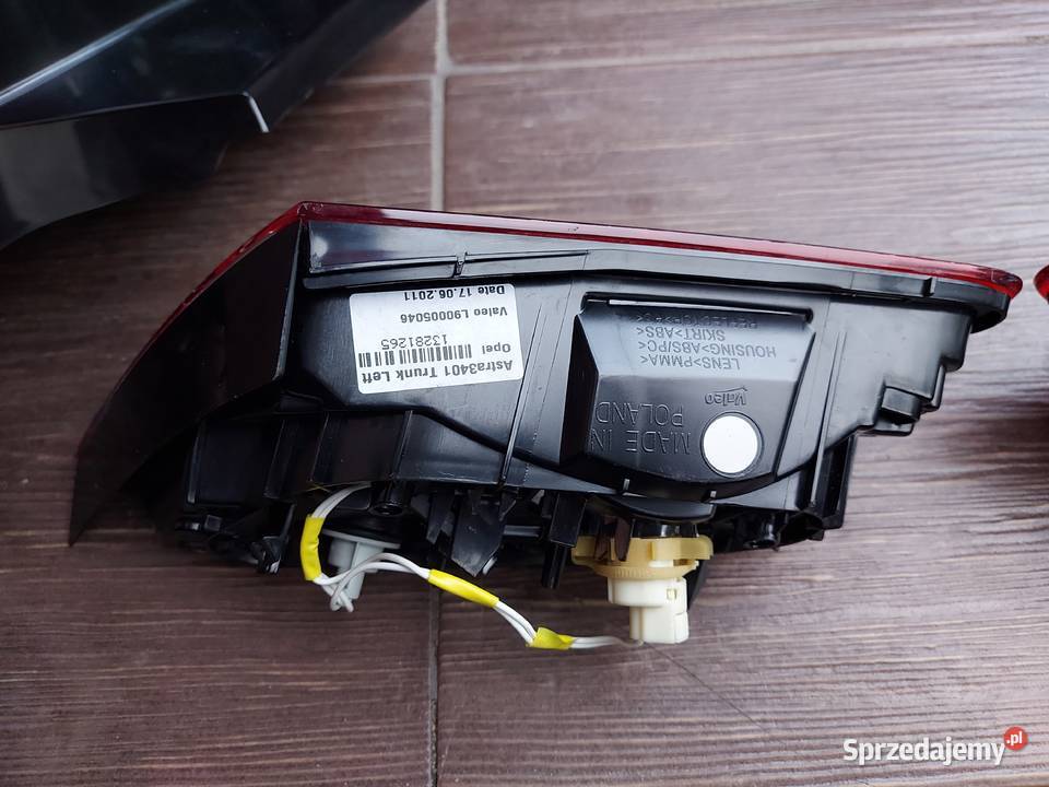 Lampy tylne tył NOWE ORYGINALNE Komplet 4 Opel