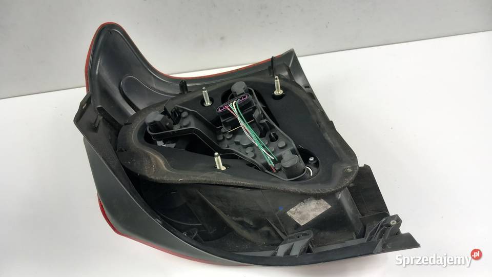 TOYOTA AVENSIS T25 HB LAMPA TYŁ LEWA wielkopolskie Zbierkowo sprzedam