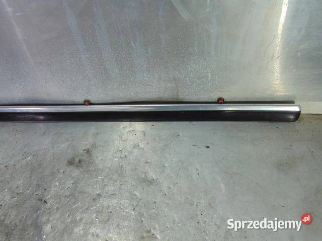 LISTWA DRZWI PRAWY PRZÓD LC9Z CHROM PASSAT B5