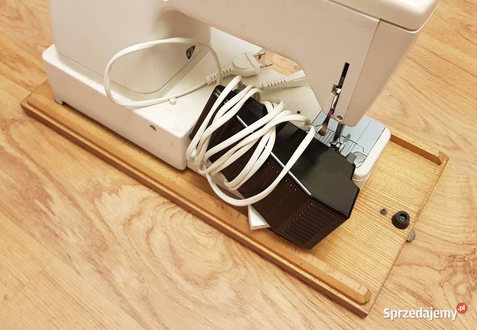 Maszyna do szycia Łucznik 877