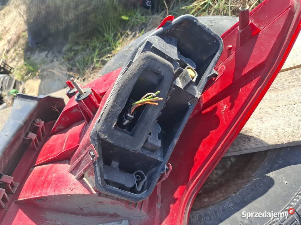 Lampa Lewa Tył Peugeot 407 Kombi Wisznice