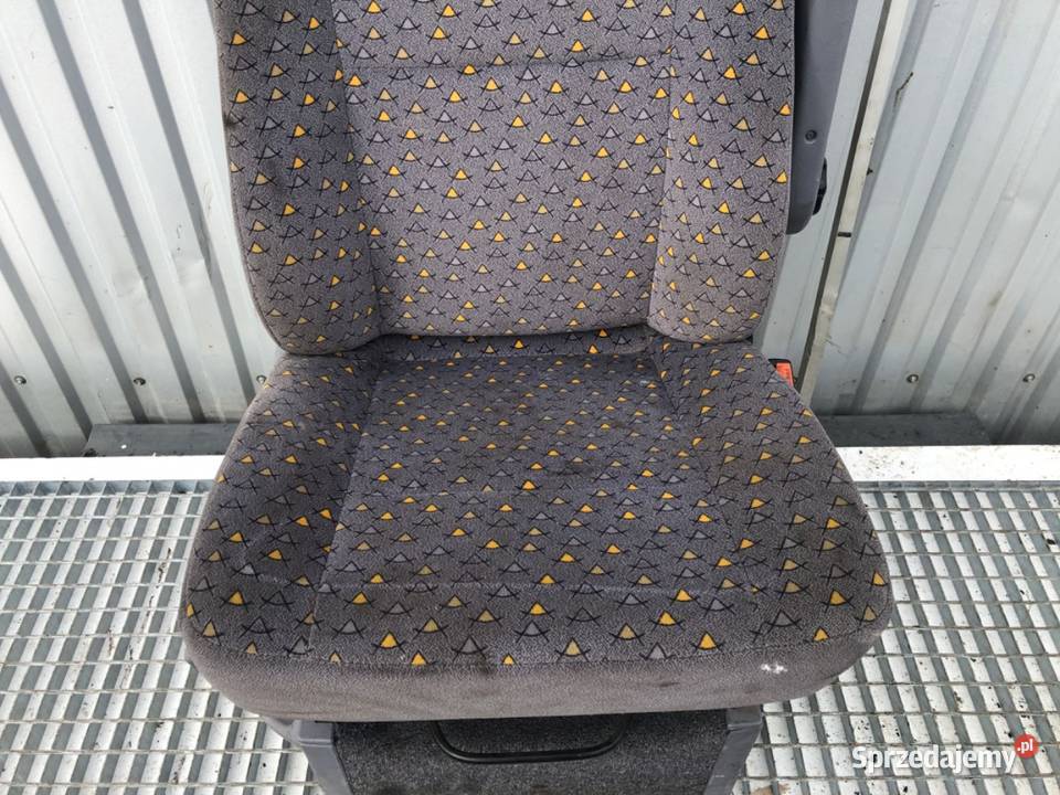 FOTEL PRAWY PRZÓD MERCEDES W638 Bus 9603 osobowe