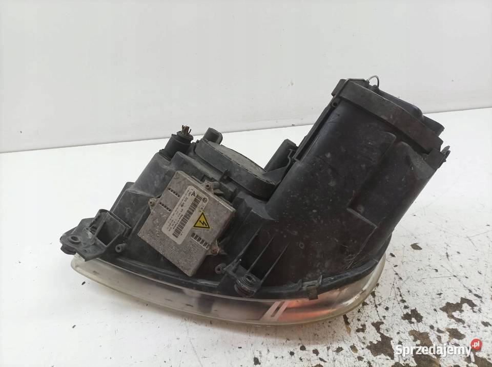 LAMPA PRZÓD PRAWA XENON EU 0301205272 1T0941032D