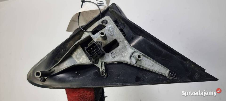 LUSTERKO LEWE FORD MONDEO MK2 Lipno