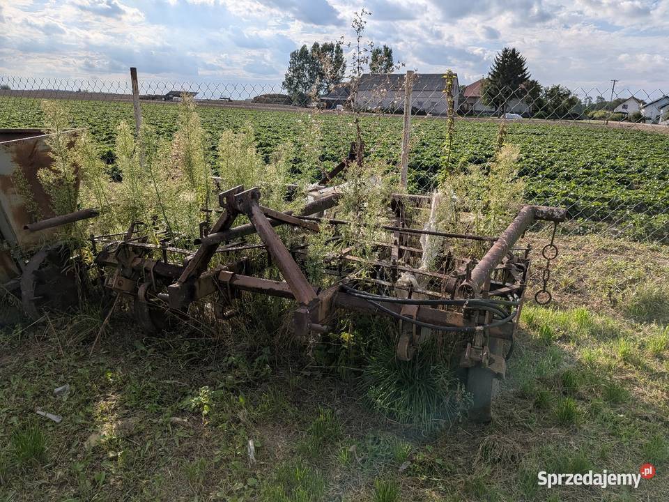 Maszyny rolnicze Siewnik Poznaniak Kultywator uszkodzony