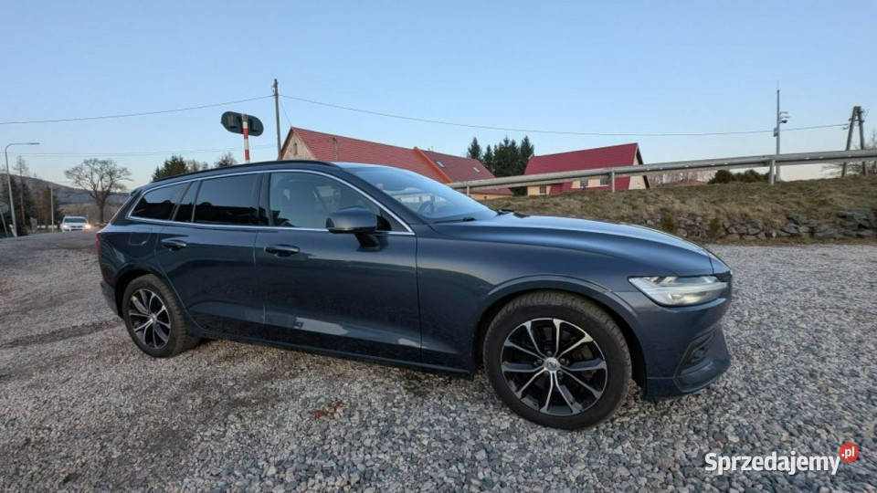 Volvo V60 20 diesel II 2018 czarny Kamienna Góra