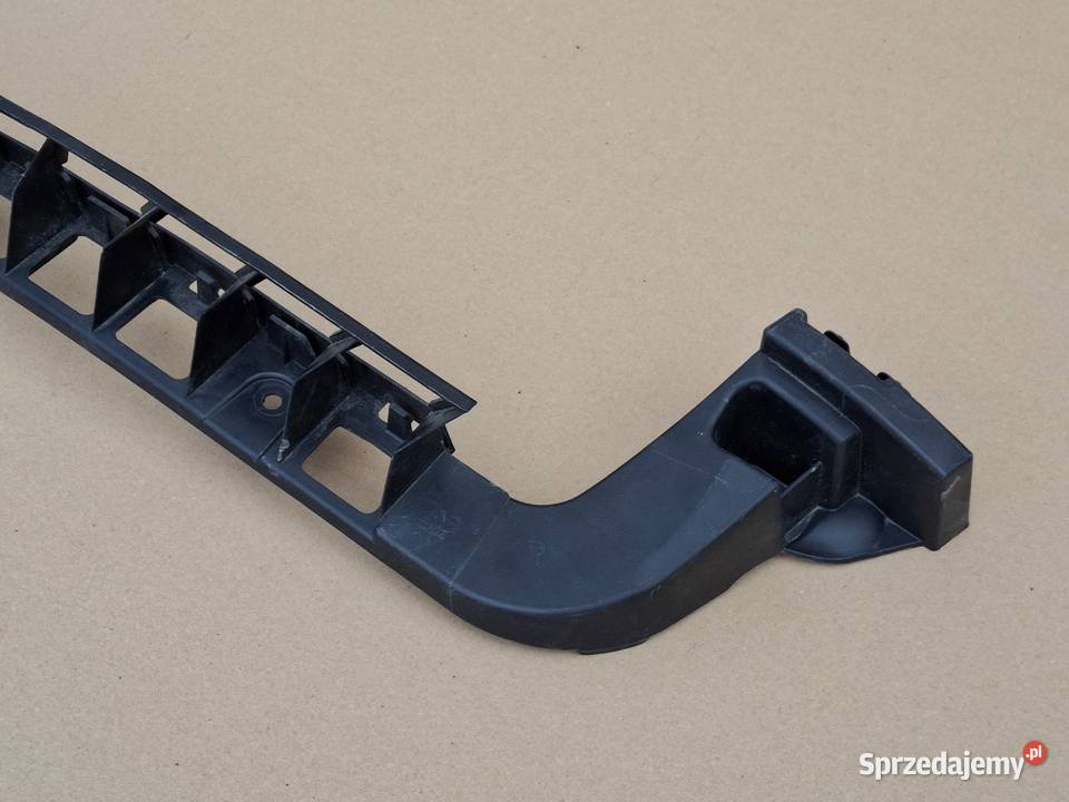 SKODA OCTAVIA III 3 KOMBI ŚLIZG ZDERZAKA PRAWY osobowe Bieleń