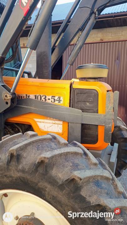 Renault 10354 z turem Renault