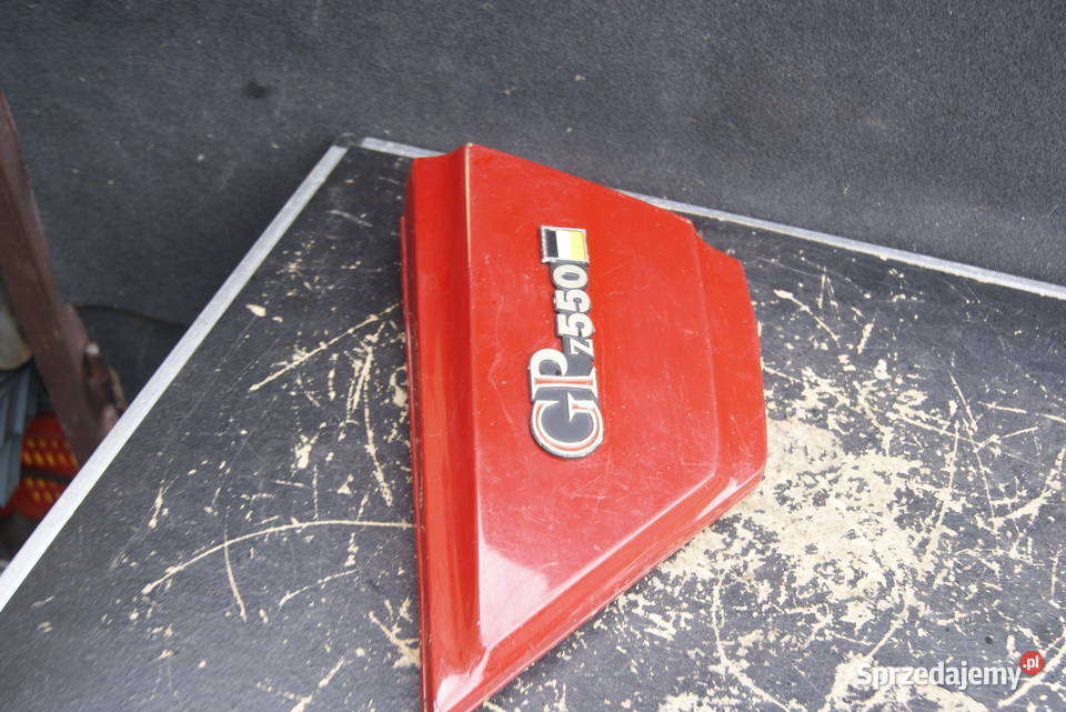 KAWASAKI GPZ 550 GPZ550 BOCZEK POKRYWA EMBLEMAT Rybnik