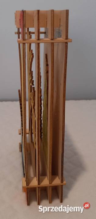 Pokolorowana i złożona drewniana sklejka Święta Czeladź