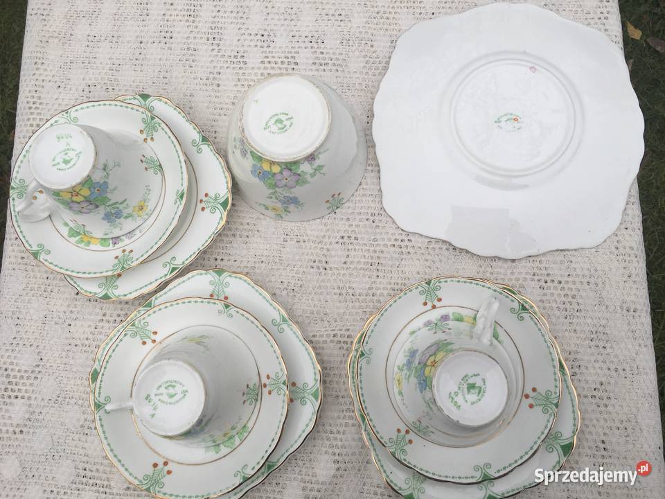 Zestaw filiżanek talerza i cukiernicy w stylu Porcelana i szkło małopolskie Kraków sprzedam