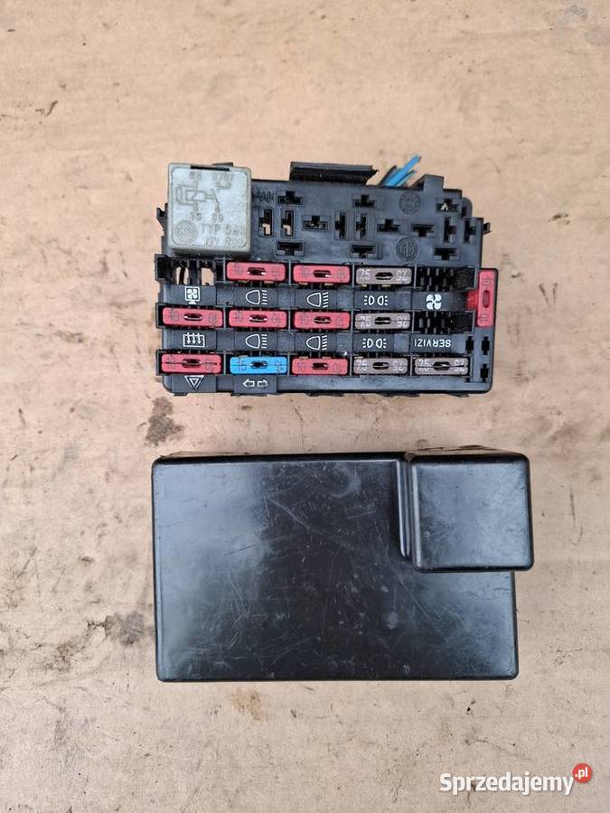 Skrzynka bezpieczników Fiat 126p Maluch EL osobowe Strzelce Opolskie