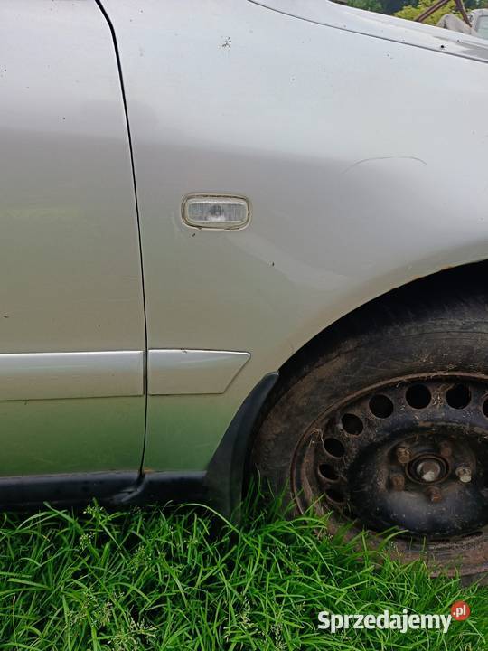 Błotnik Prawy LY7W Audi A4 B5 FL a32 osobowe śląskie