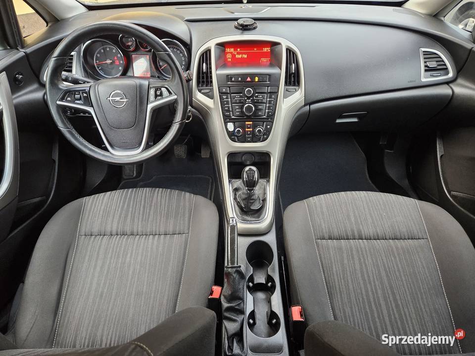Opel Astra 16 benzyna klima serwiwoany do 2024r aluminiowe felgi Koźmin Wielkopolski