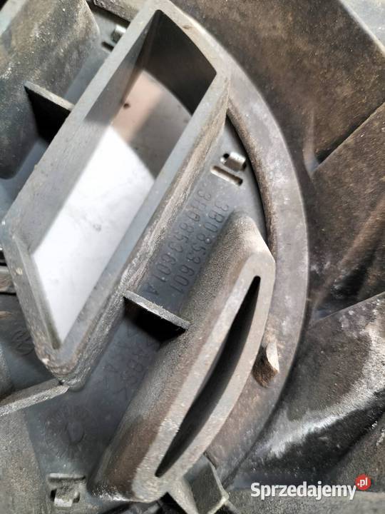 ATRAPA GRILL PRZÓD NIEBIESKA 6X0853661B VW Rok produkcji 1999