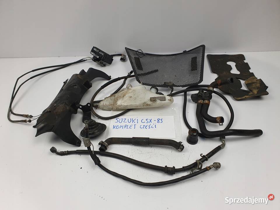 ŚRUBY NAKRĘTKI SZPILKA OŚKA Suzuki GSX8S 2023