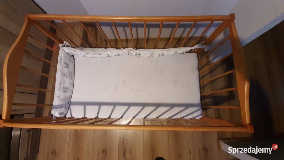 Łóżeczko drewniane dziecięce z materacem Tarnów