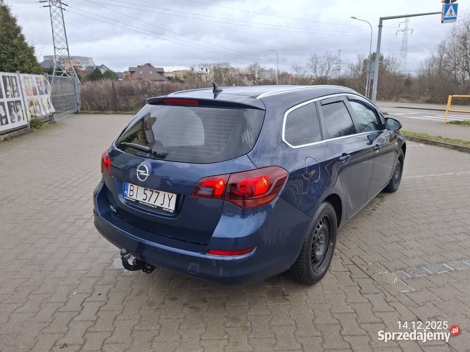 Opel Astra j 16 115 2012 sports tourer Motoryzacja Białystok