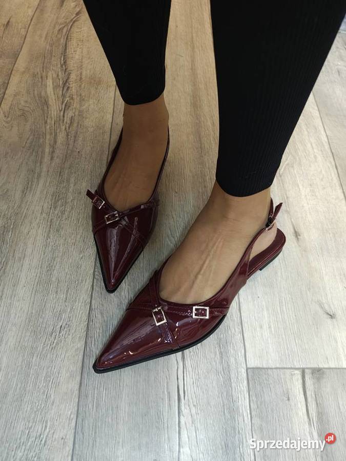 43 Bordowe baleriny wieczorowe z odkrytą piętą Balerinki małopolskie