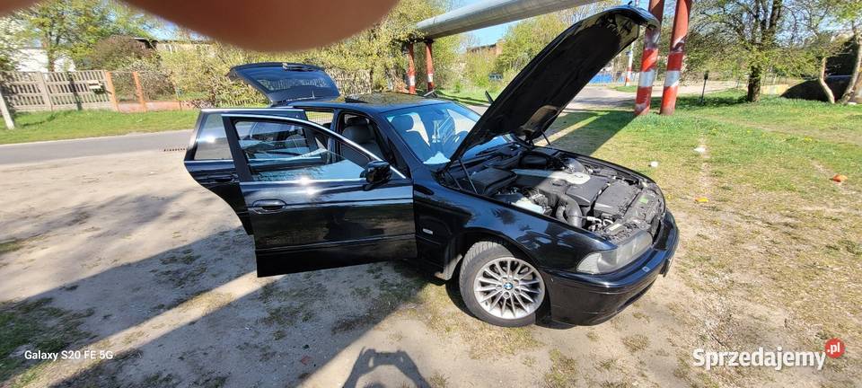 STAN TECHNICZNBMW E39 Touring 30d M57 2003 r czarny Łódź