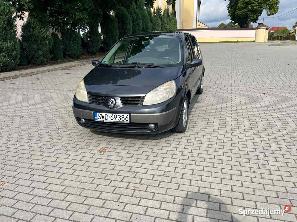 Scenic dobrze wyposażony zadbany niski przebieg manualna