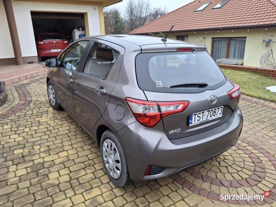 Sprzedam Toyota Yaris 15 niski przebieg świętokrzyskie