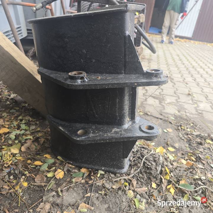 Zestaw łyżek kopiących do koparkoładowarki 2CX wielkopolskie Konin