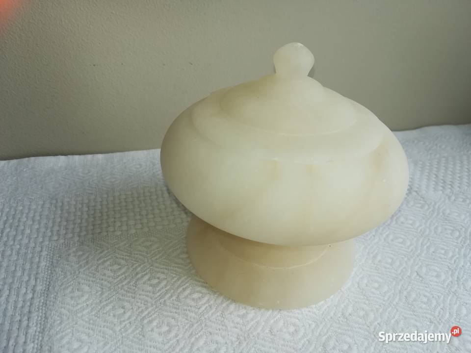 alabaster alabastrowe puzderko biżuteria cudo Gdańsk