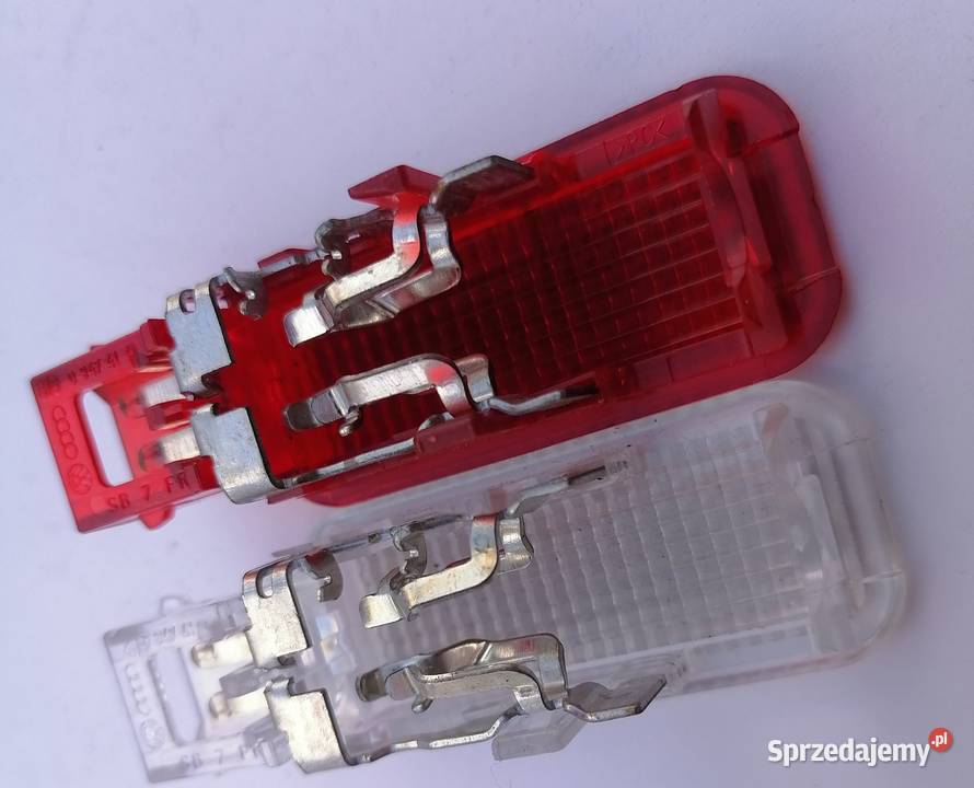 Audi A4 B5 B6 A6 C5 B7 Exeo lampka drzwi biała Pozostałe Szczerbice