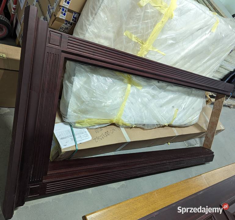 Drzwi używane lite drewno kolor mahoń z ramą