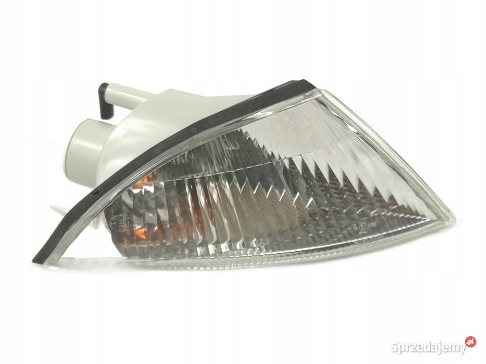 KIERUNKOWSKAZ PRAWY PRZÓD MITSUBISHI CARISMA