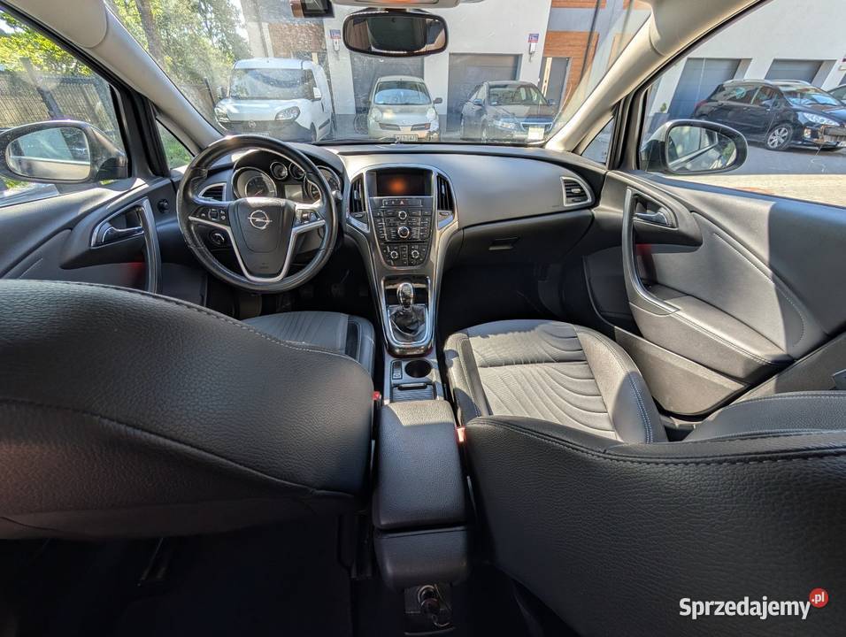 Astra j 17 CDTI 110 koni bezwypadkowy oryginalny radio Kobyłka sprzedam