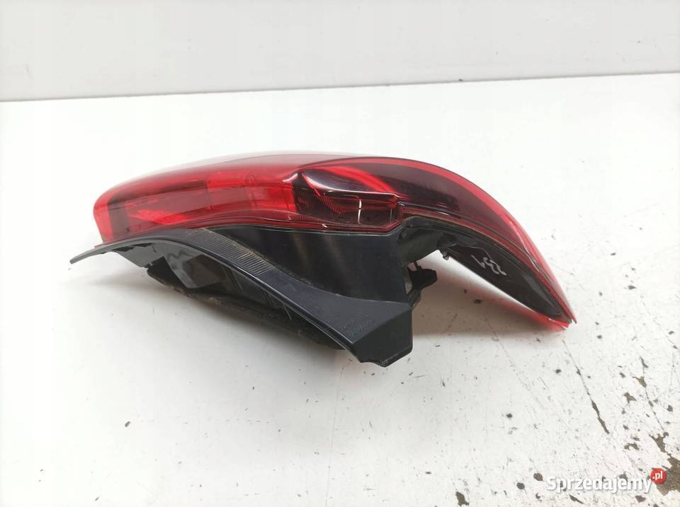 LAMPA TYŁ LEWA EU USZKODZONA Toyota Yaris III Lampy tylne sprzedam