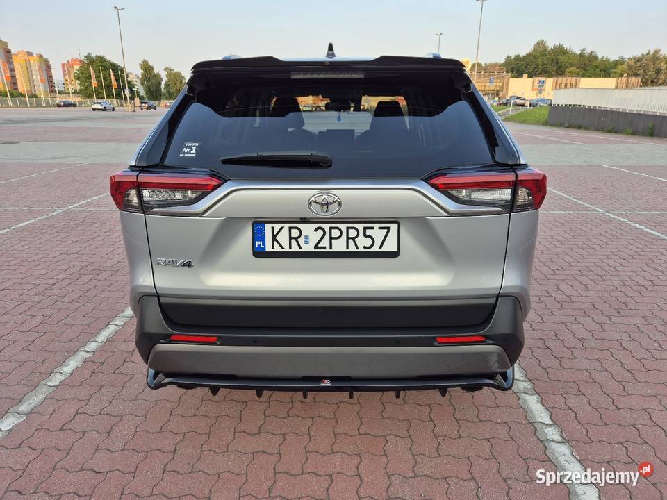 Toyota rav4 kupiony w polskim salonie małopolskie sprzedam