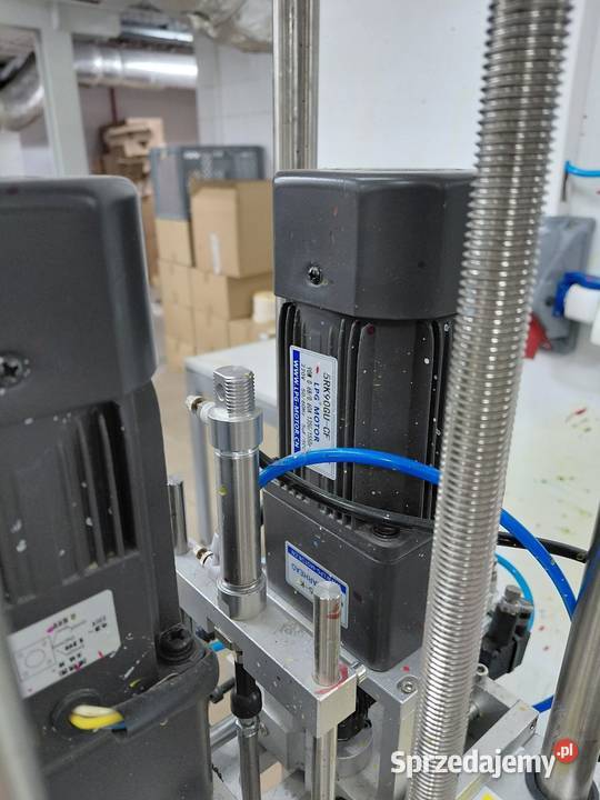 Maszyna do zakręcania i aplikowania zakrętek 20 Gliwice