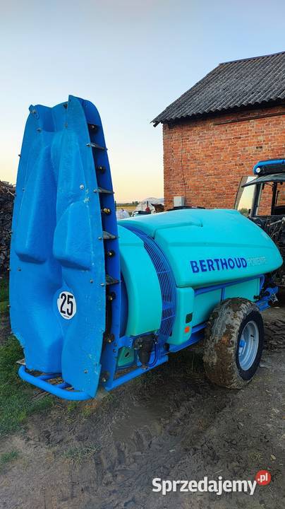 Opryskiwacz sadowniczy Berthoud fructair 1500l Lipsko sprzedam
