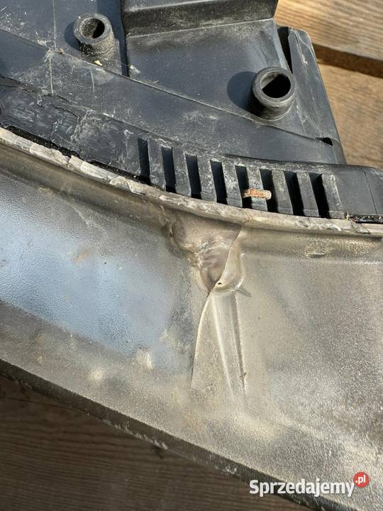 Lampa Lewa Przód Audi A8 2005r osobowe wielkopolskie Poznań