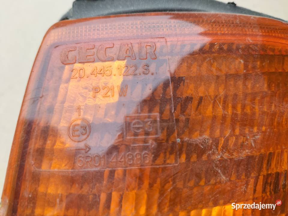 AUDI 80B3 B3 KIERUNKOWSKAZ LEWY osobowe Kamień-Kolonia sprzedam