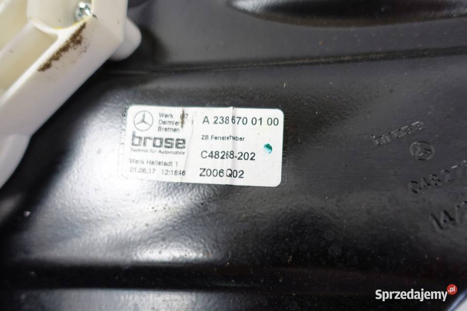 Mercedes W238 C238 PODNOŚNIK TYLNEJ SZYBY lewy Rudka