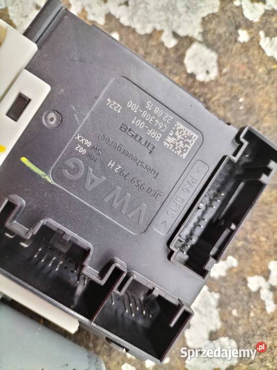 MECHANIZM SZYBY PRAWY PRZÓD USA 561837462D VW