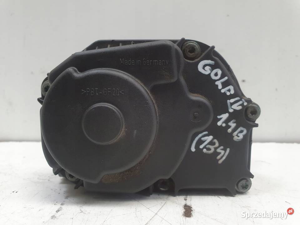 VW Golf IV 14 16V PRZEPUSTNICA 408237130004 Silniki i osprzęt Janów
