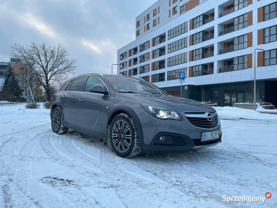 Insignia Country Tourer 4x4 Bezwypadkowa Rok produkcji 2016 Białystok