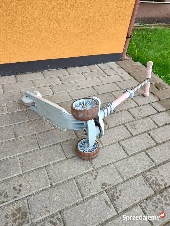 Hulajnoga trójkołowa świecące kółka Olecko