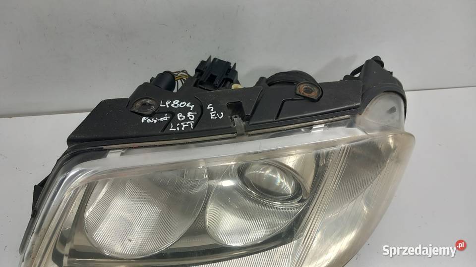 VW PASSAT B5 LIFT EU LAMPA PRZÓD LEWA SOCZEWKA osobowe Zbierkowo