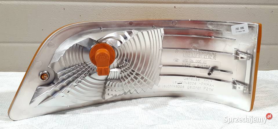 KIERUNKOWSKAZ PRAWY PRZÓD MERCEDES ATEGO Mielęcin