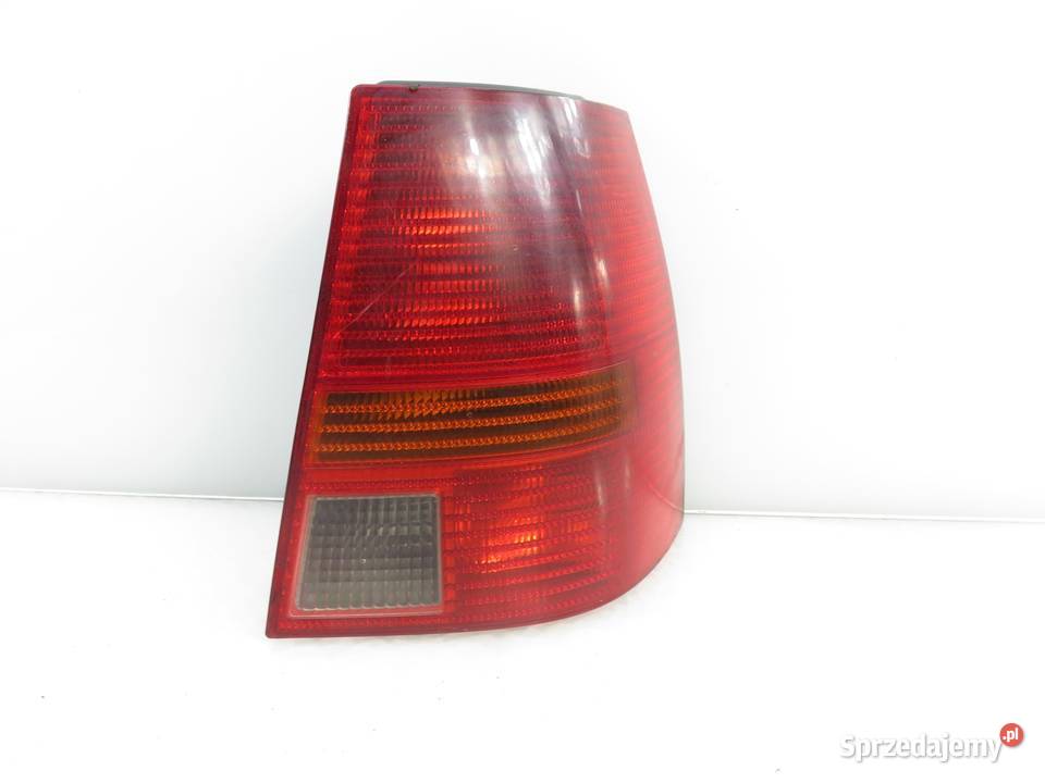 LAMPA PRAWA TYLNA VW GOLF IV Variant 1J9945075P